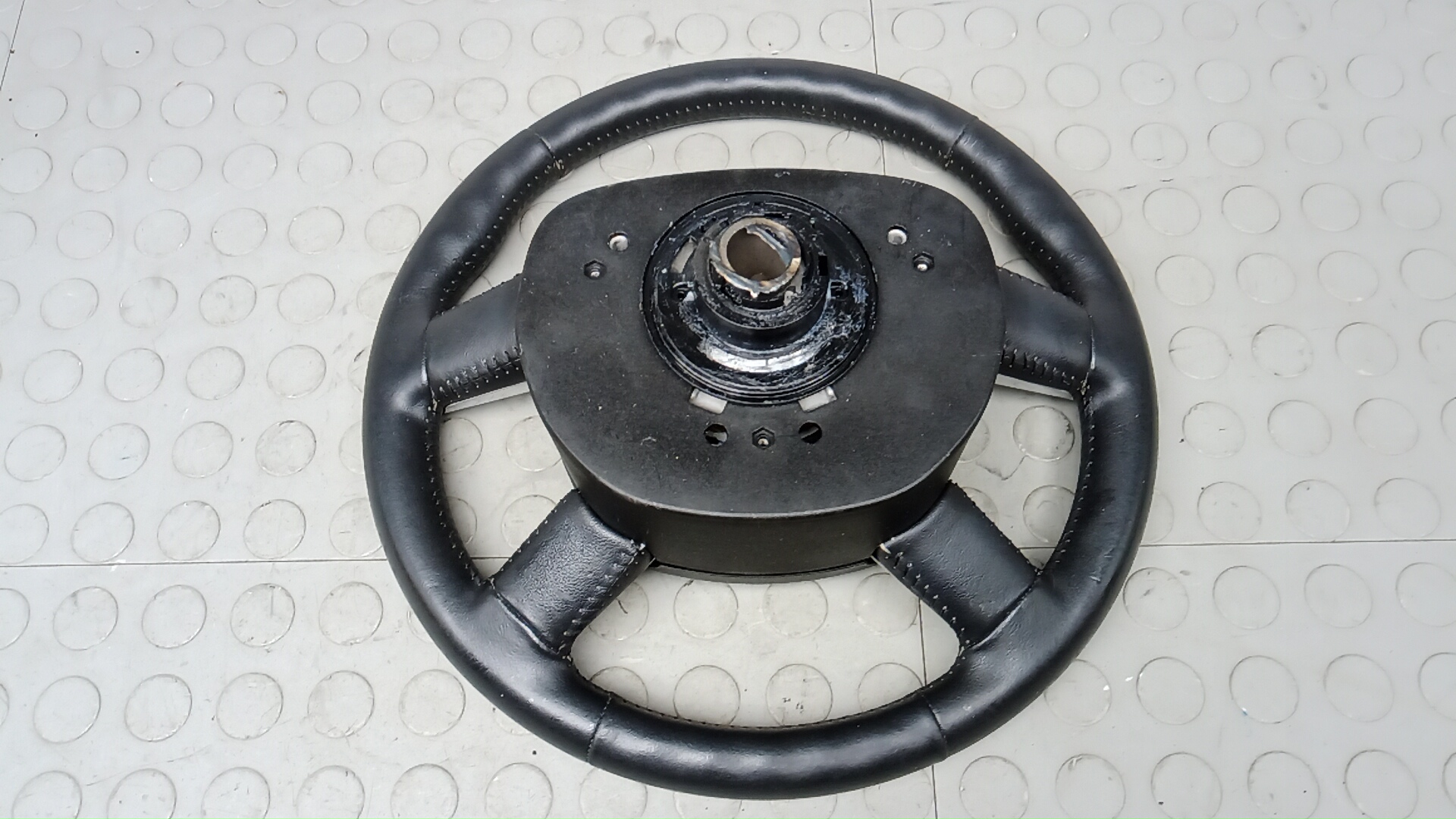 Рулевое колесо (руль)