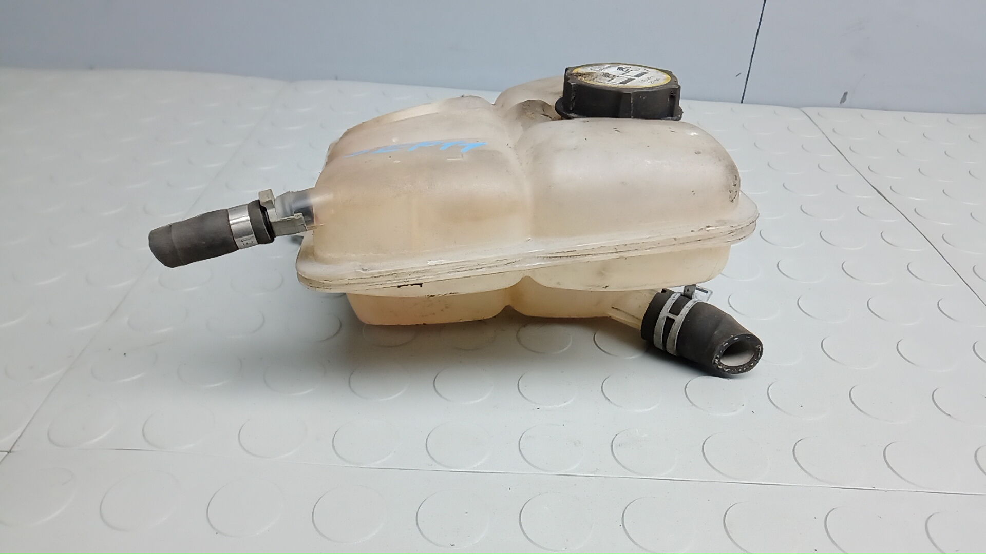 Бачок расширительный