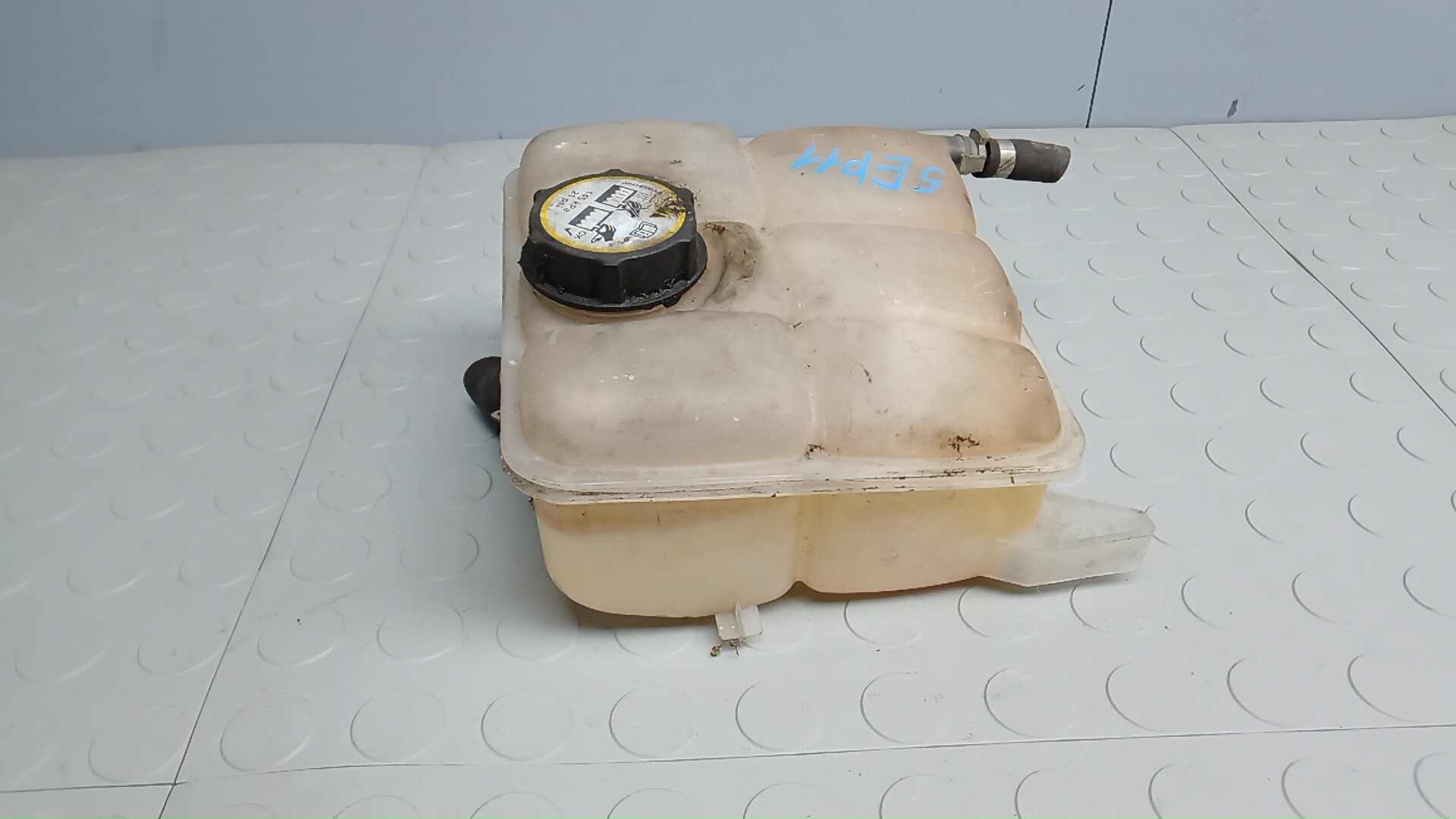 Бачок расширительный