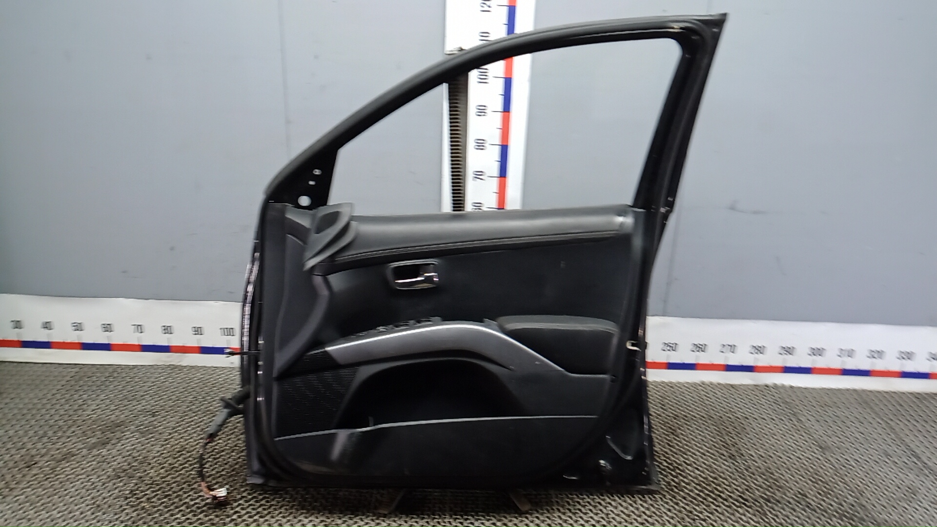 Дверь передняя правая