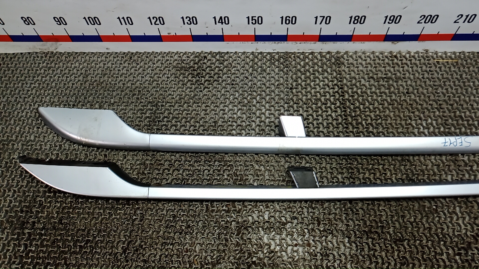 Рейлинги (релинг) к-кт (планки на крышу)