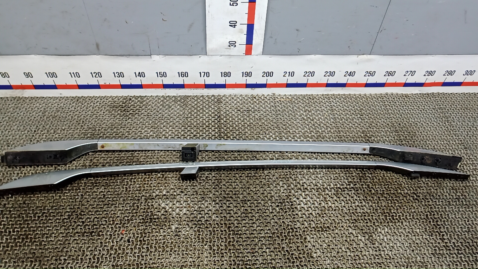 Рейлинги (релинг) к-кт (планки на крышу)