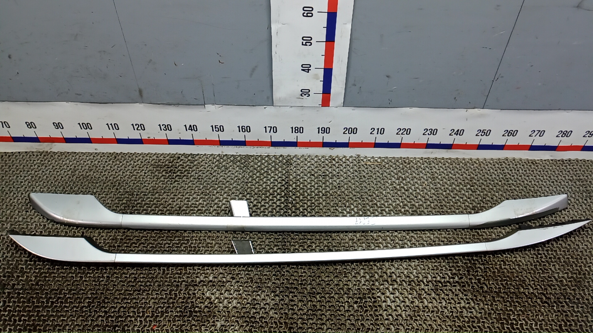 Рейлинги (релинг) к-кт (планки на крышу)