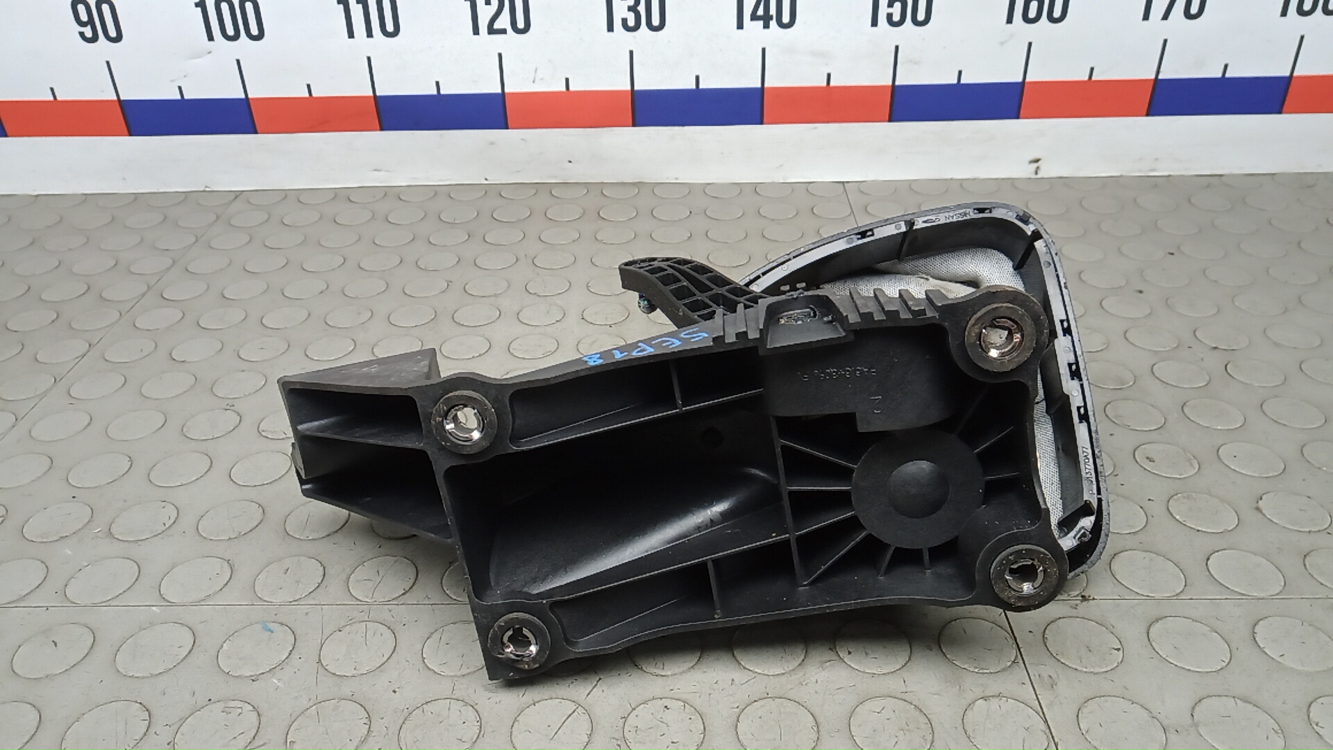 Кулиса МКПП / АКПП