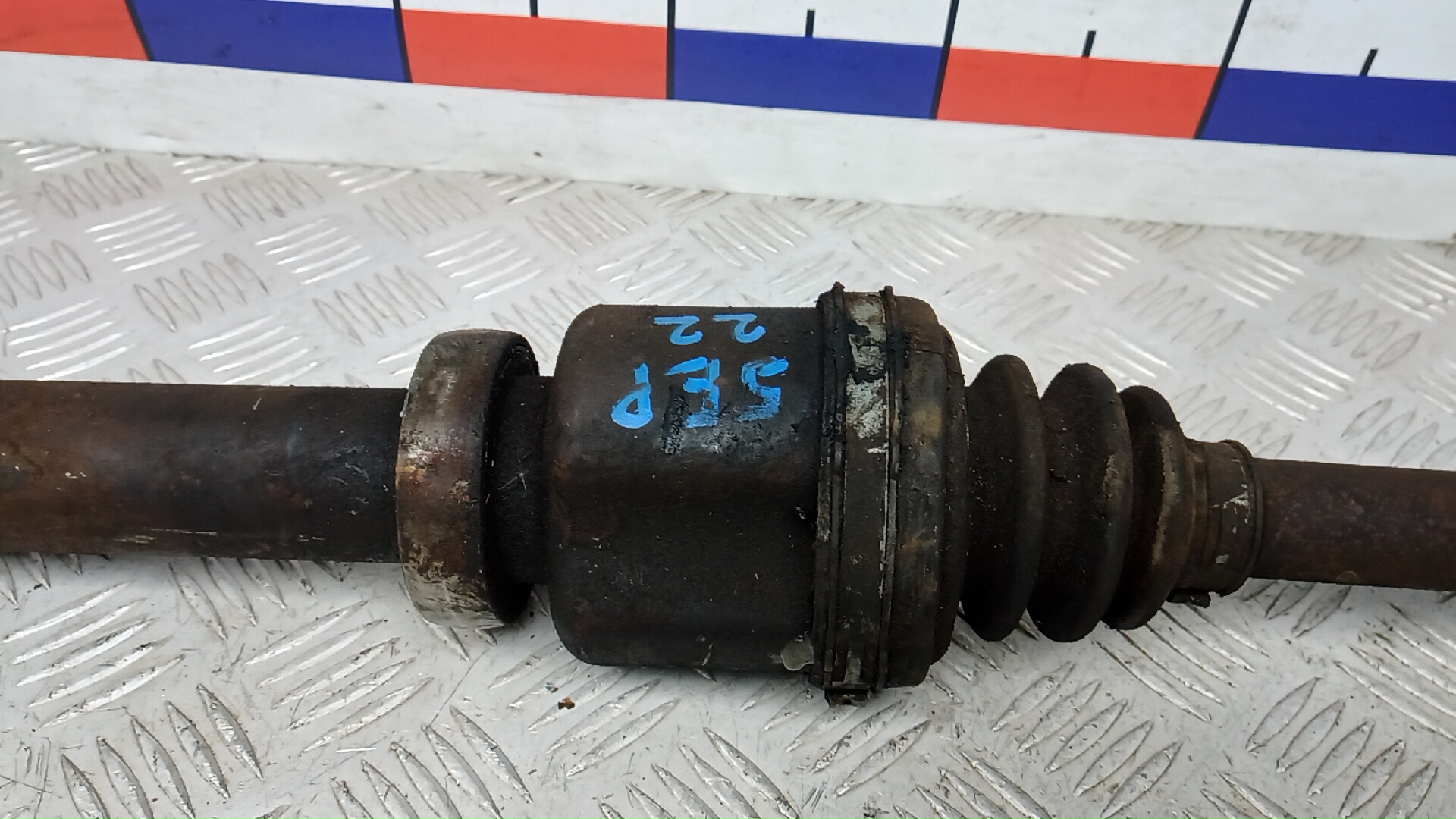 Полуось передняя правая