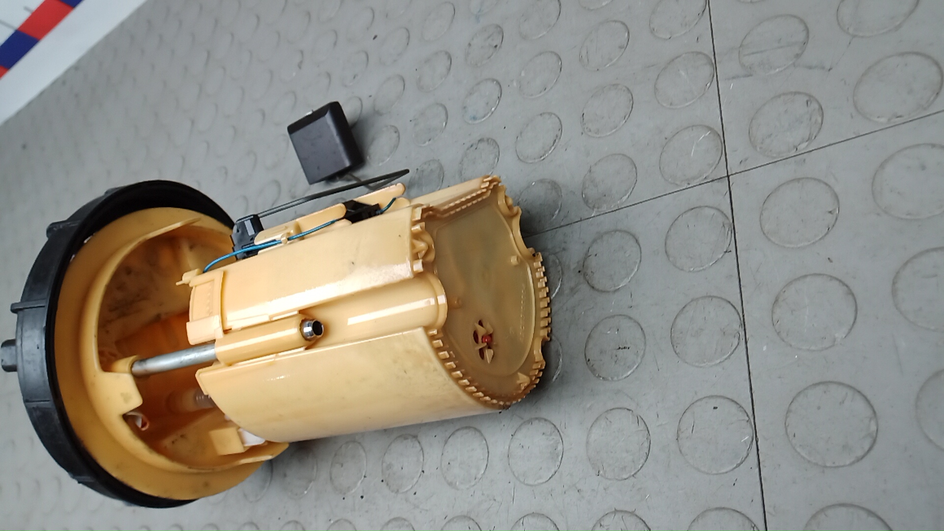 Насос топливный электрический