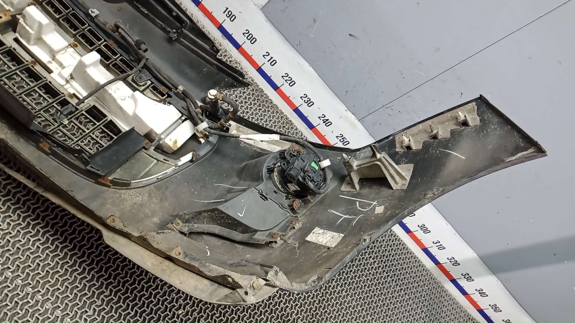 Бампер передний