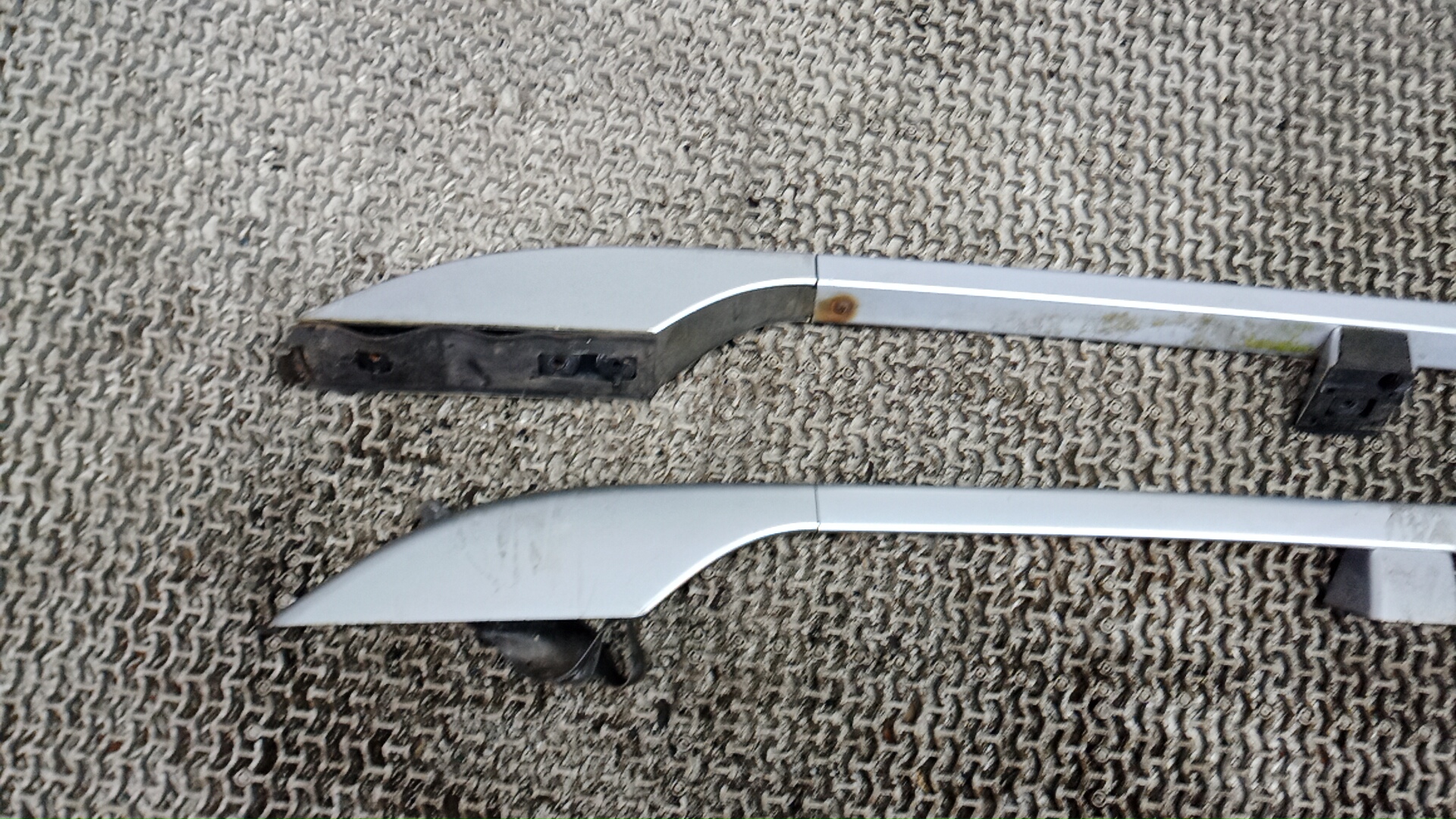 Рейлинги (релинг) к-кт (планки на крышу)