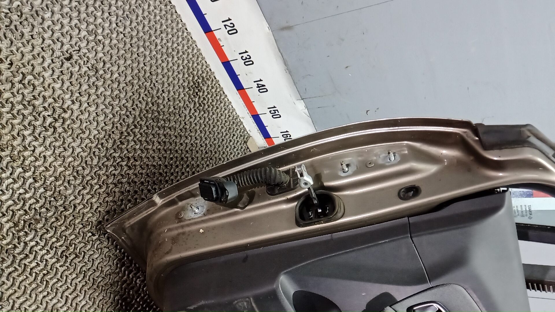 Дверь передняя правая