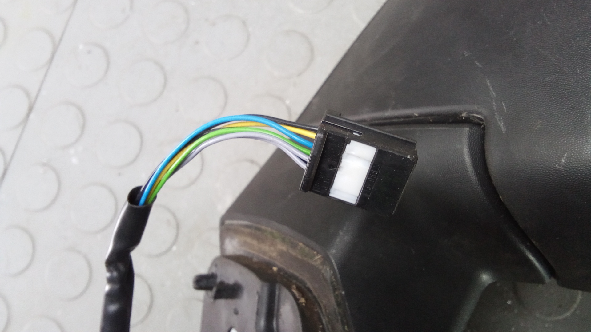 Зеркало правое электрическое