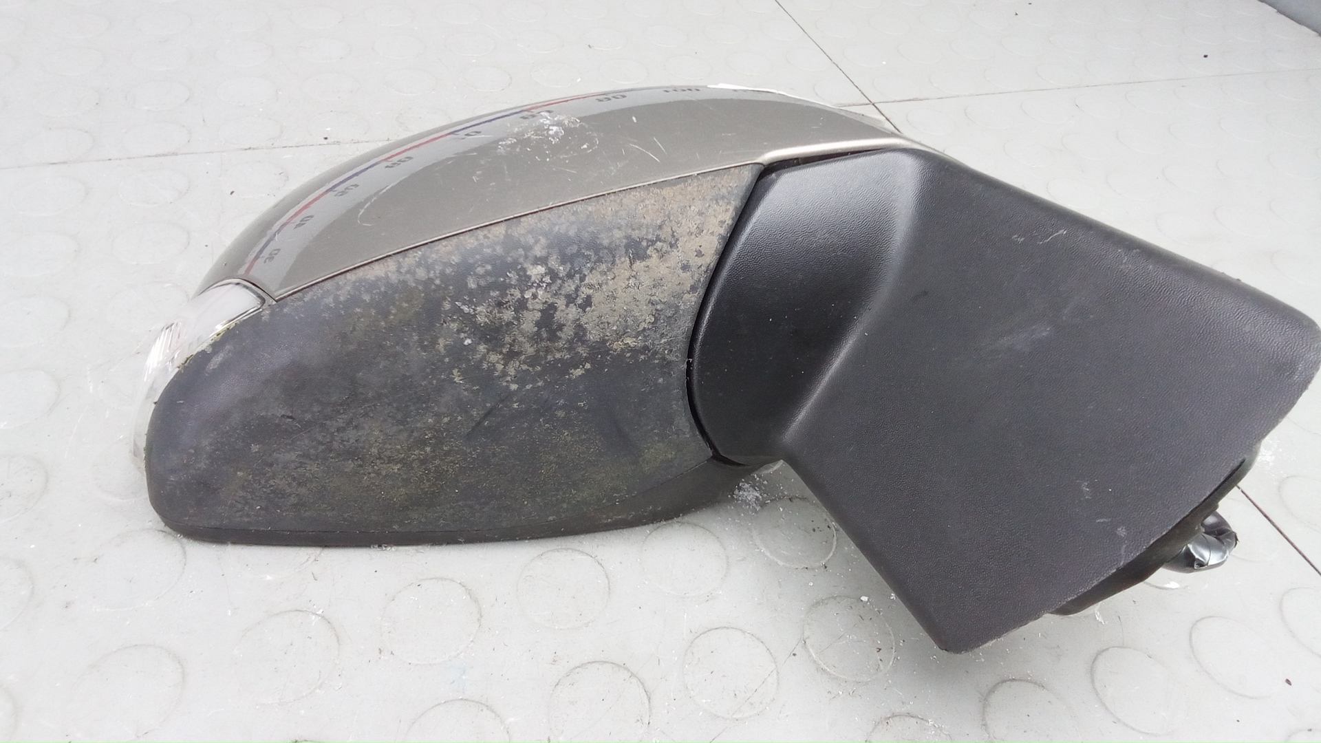 Зеркало правое электрическое