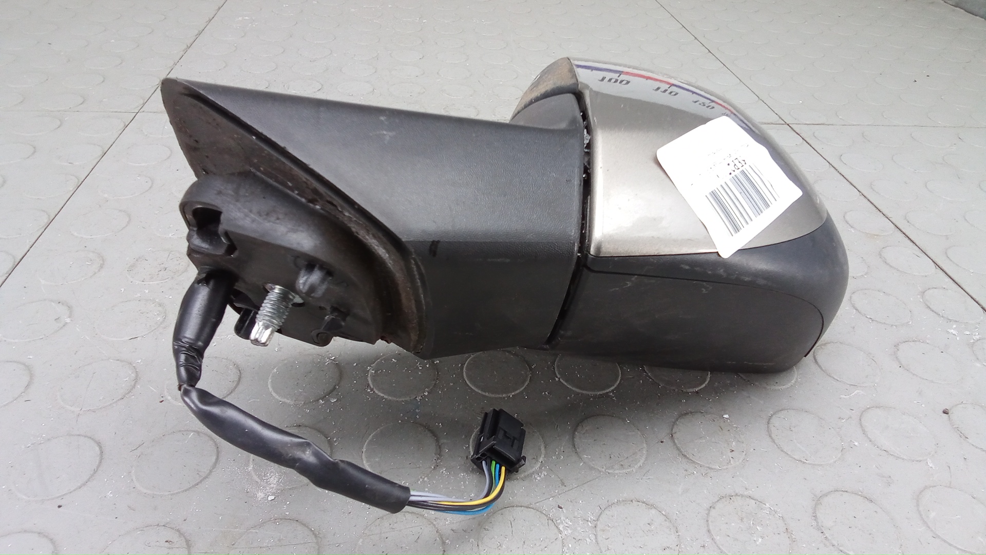 Зеркало правое электрическое