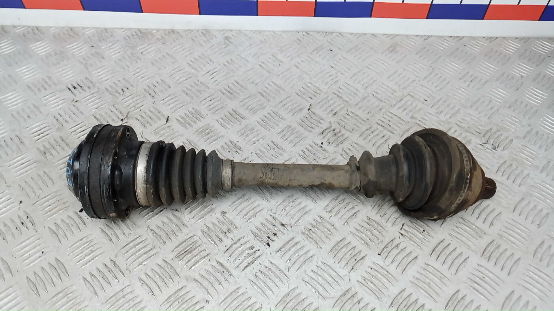 Полуось передняя левая