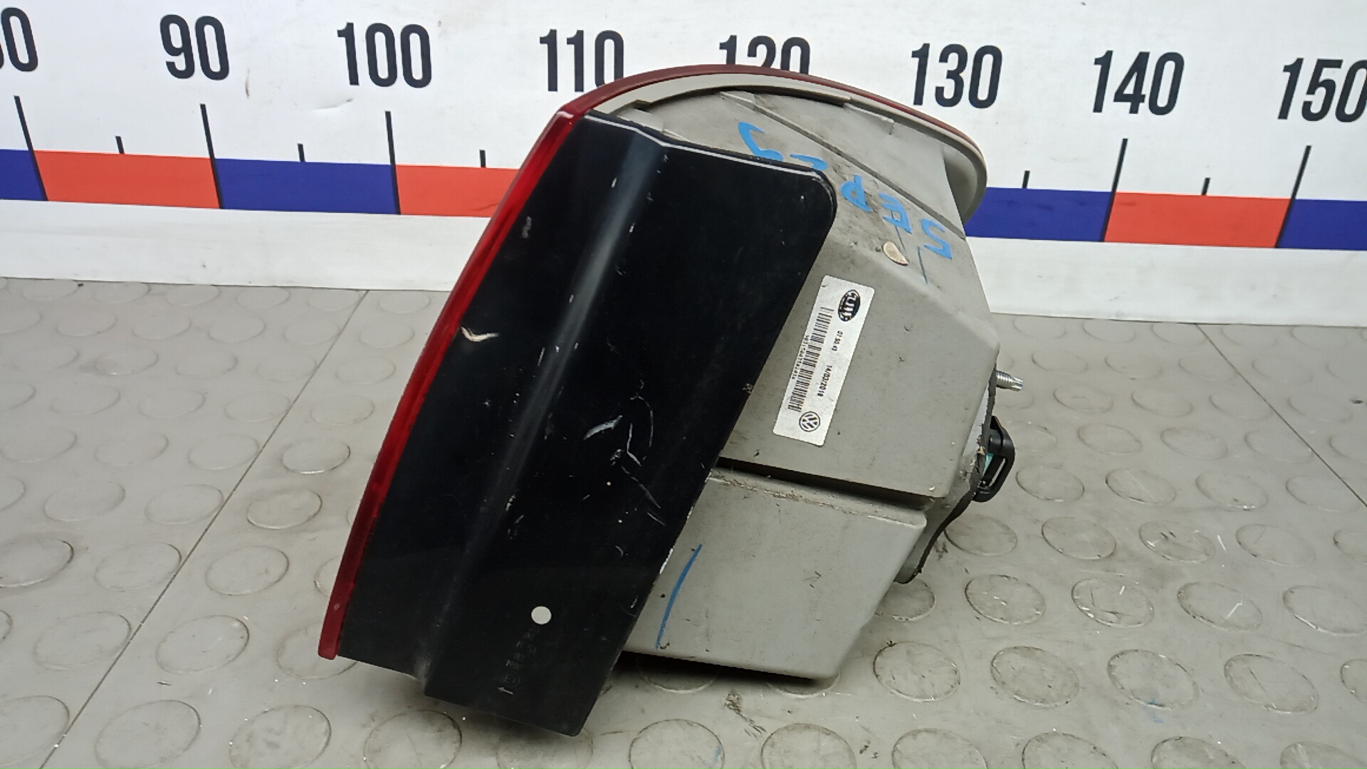 Фонарь задний левый