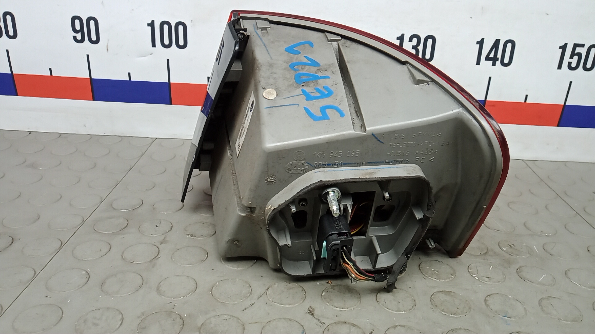 Фонарь задний левый