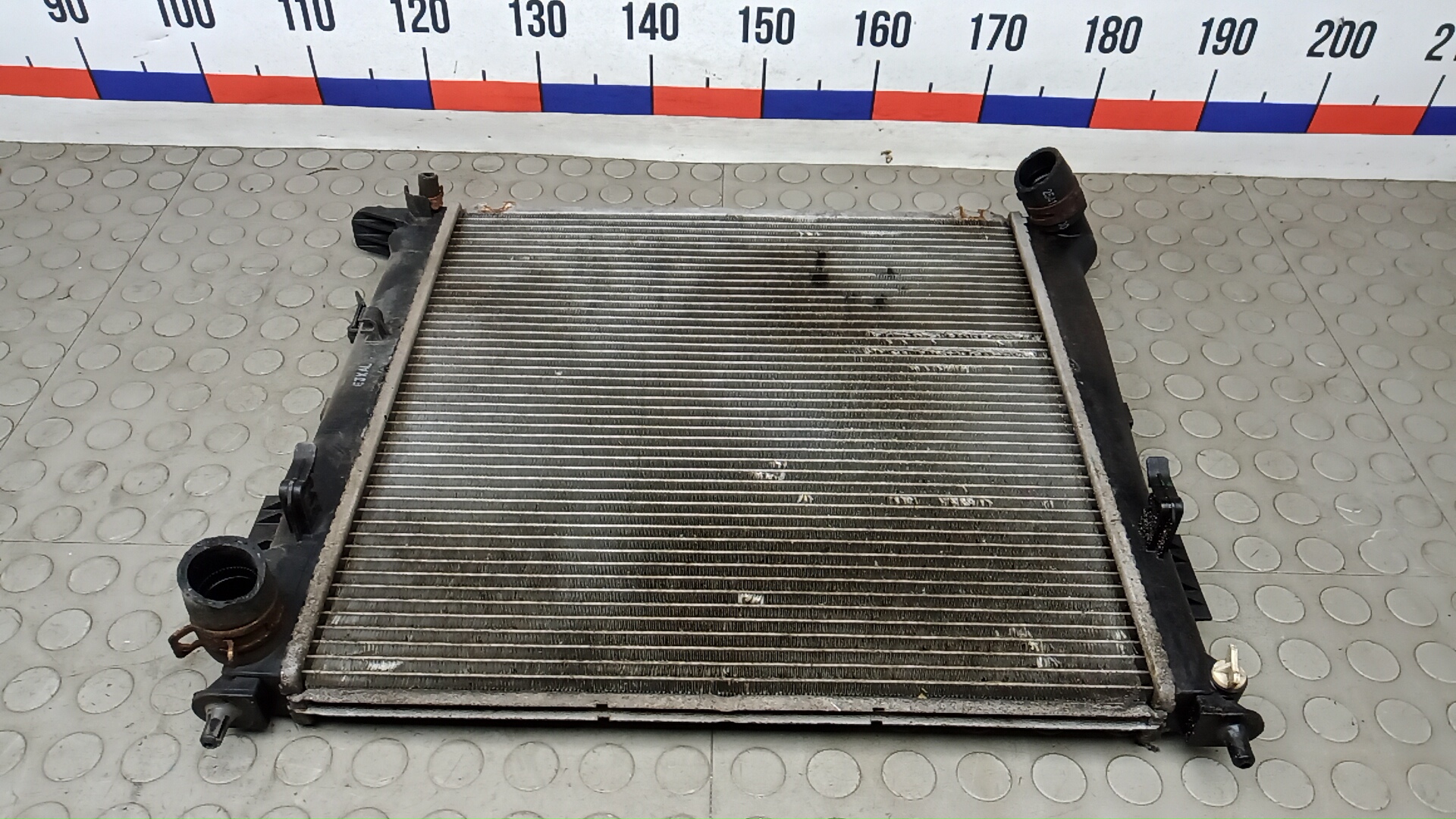 Радиатор охлаждения двигателя основной