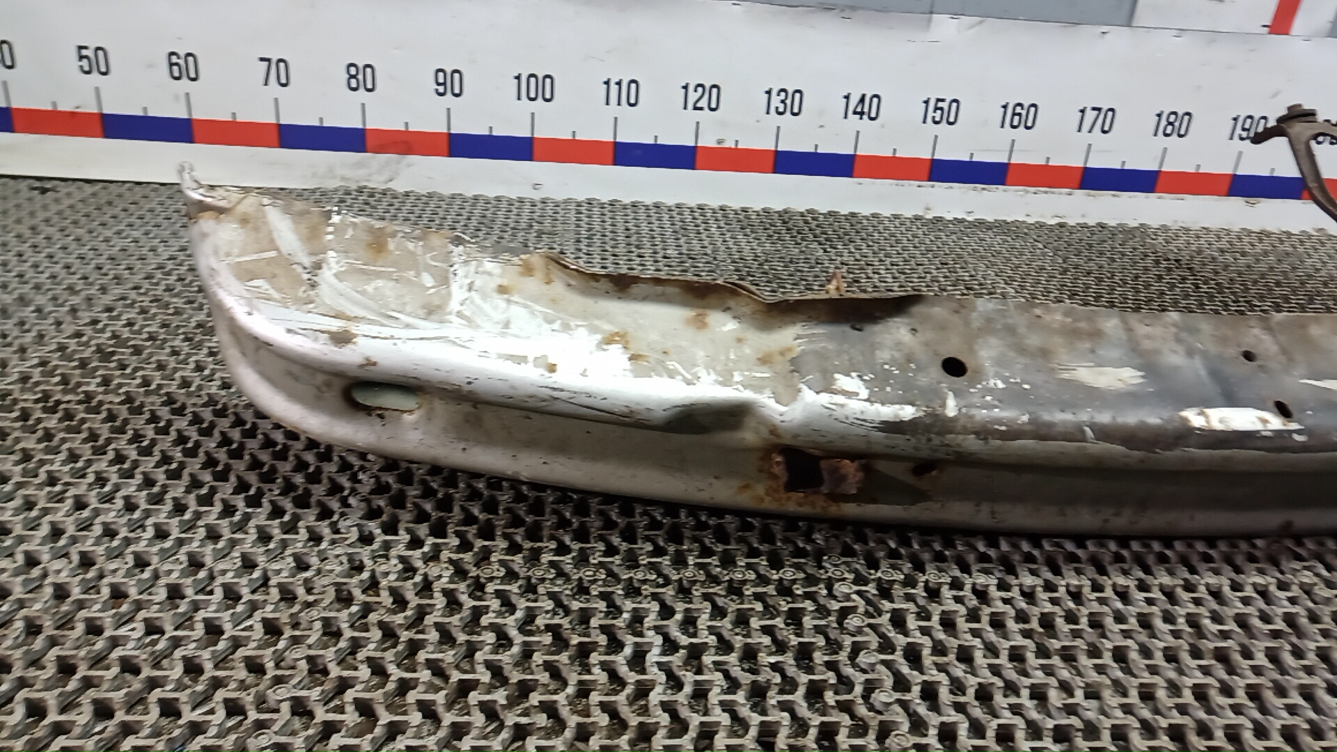 Кронштейн усилителя переднего бампера