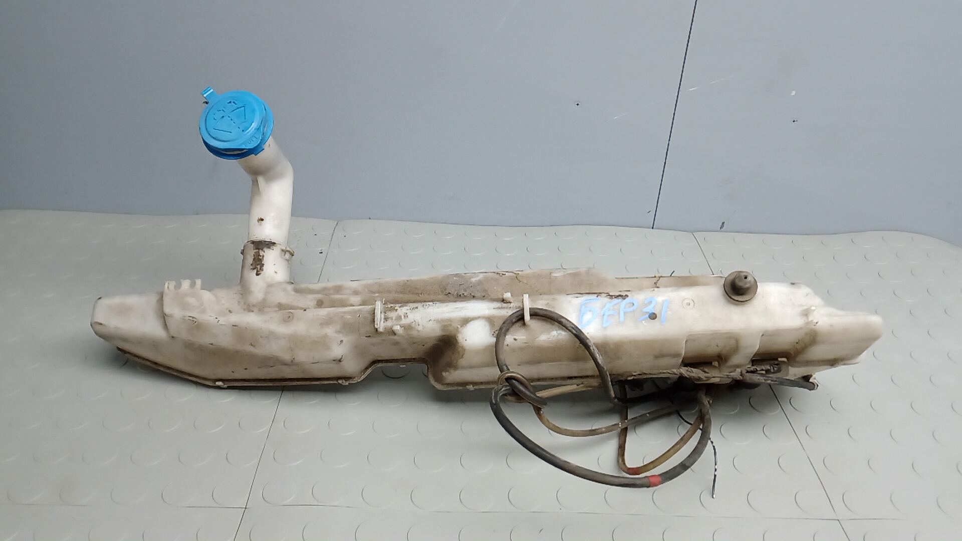 Бачок омывателя лобового стекла