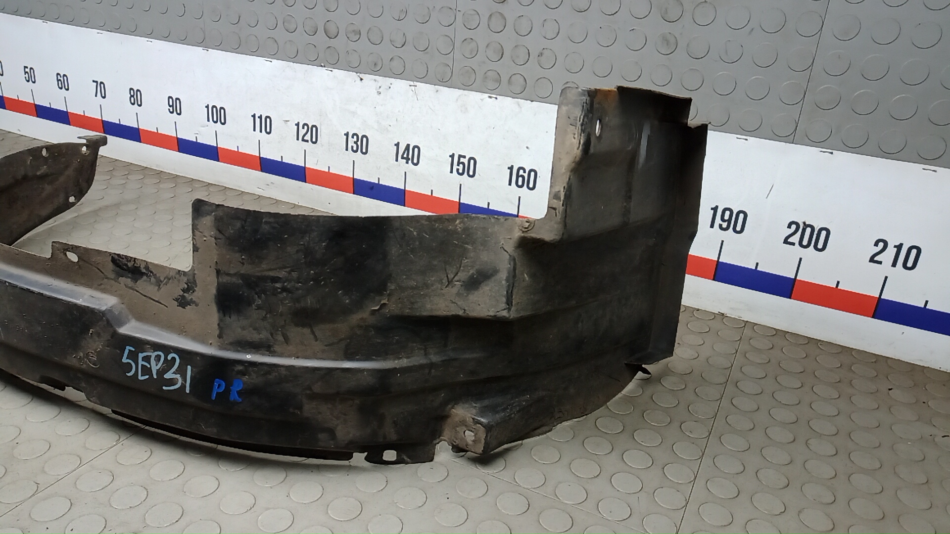 Локер передний правый