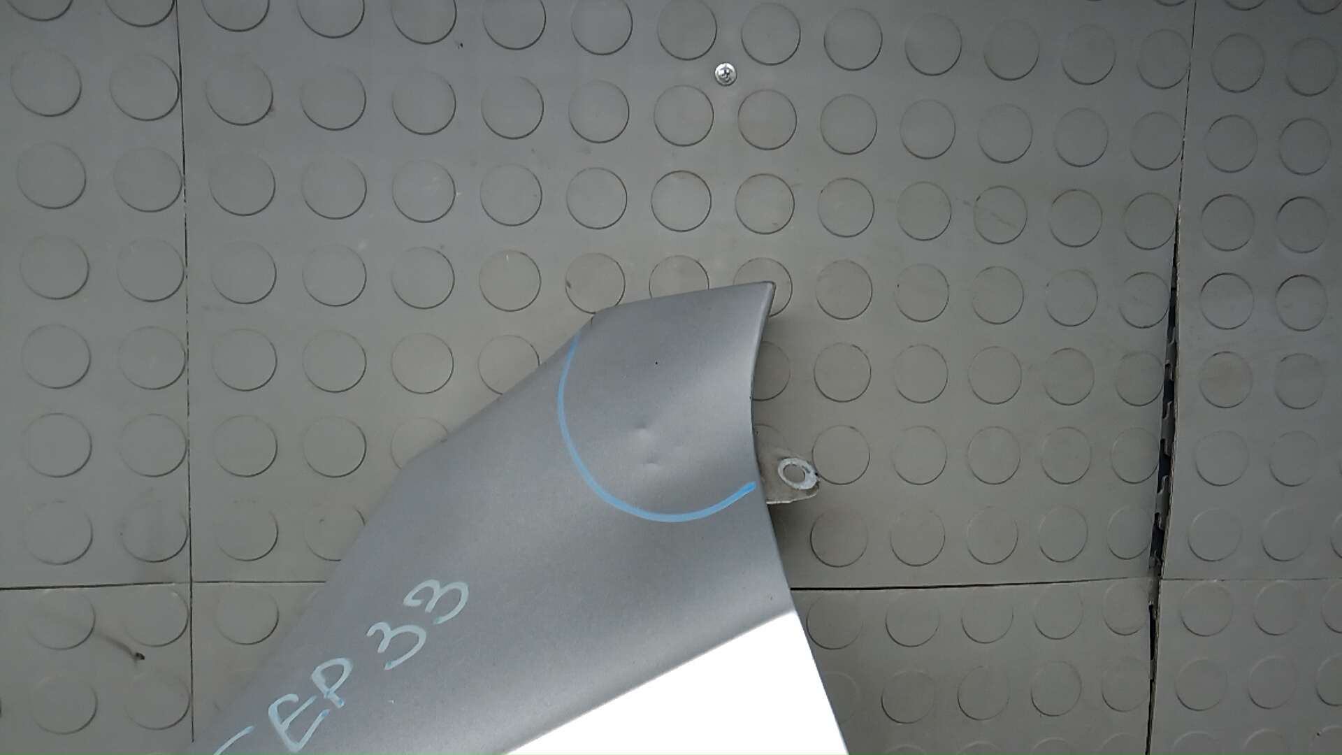 Крыло переднее левое