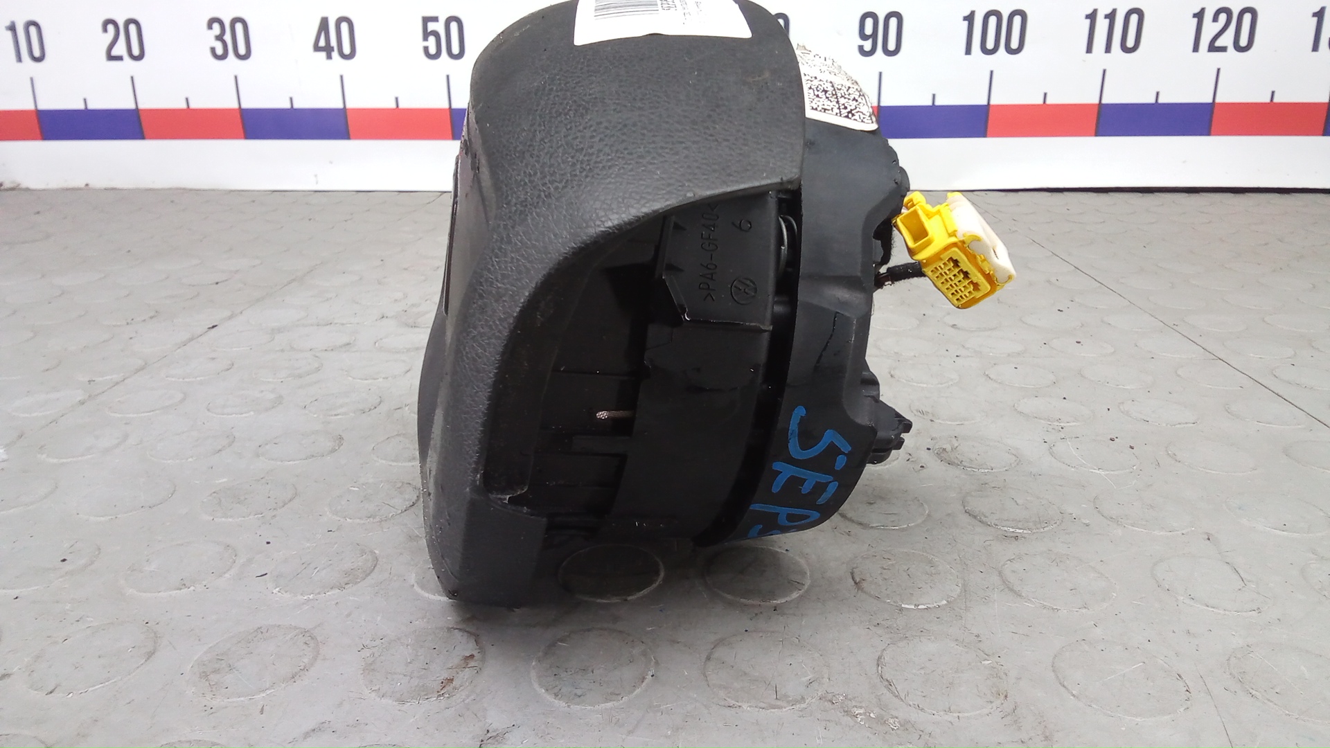 Подушка безопасности в рулевое колесо