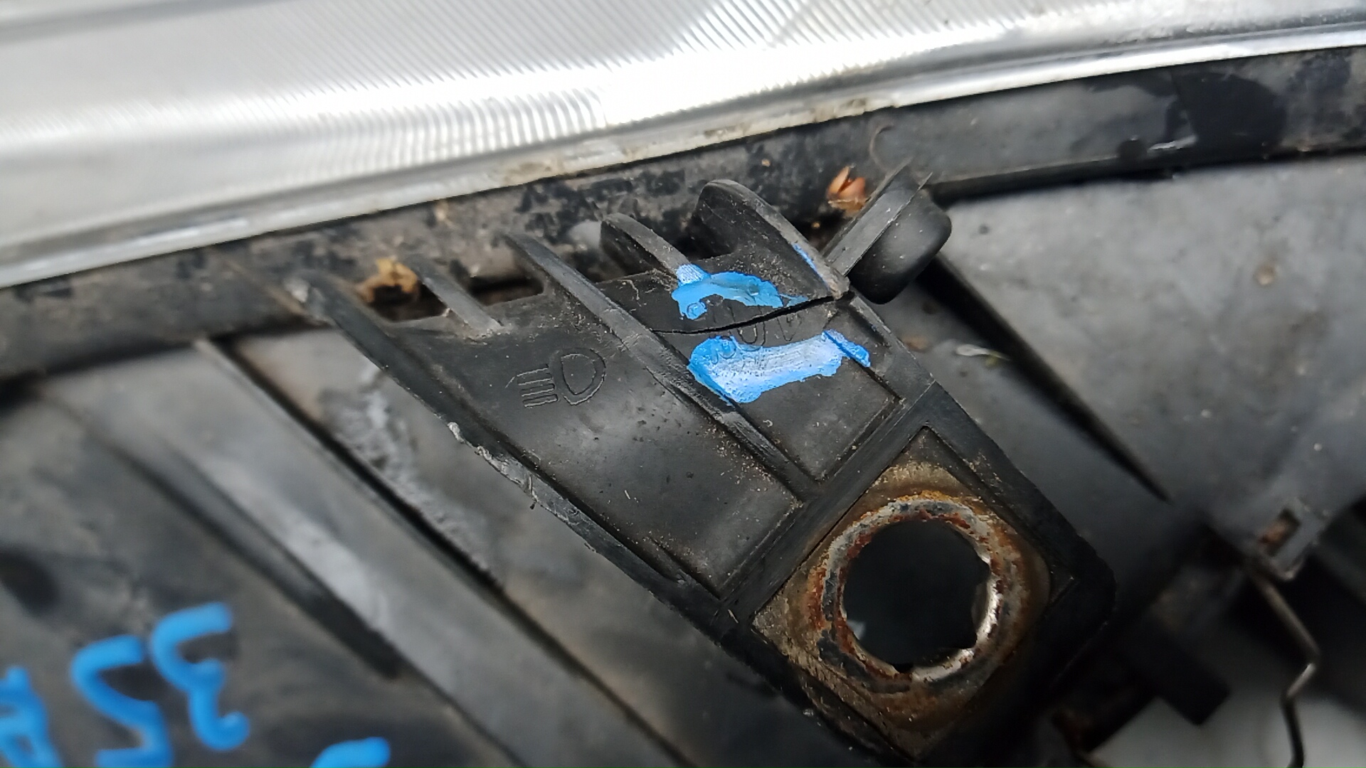 Фара правая