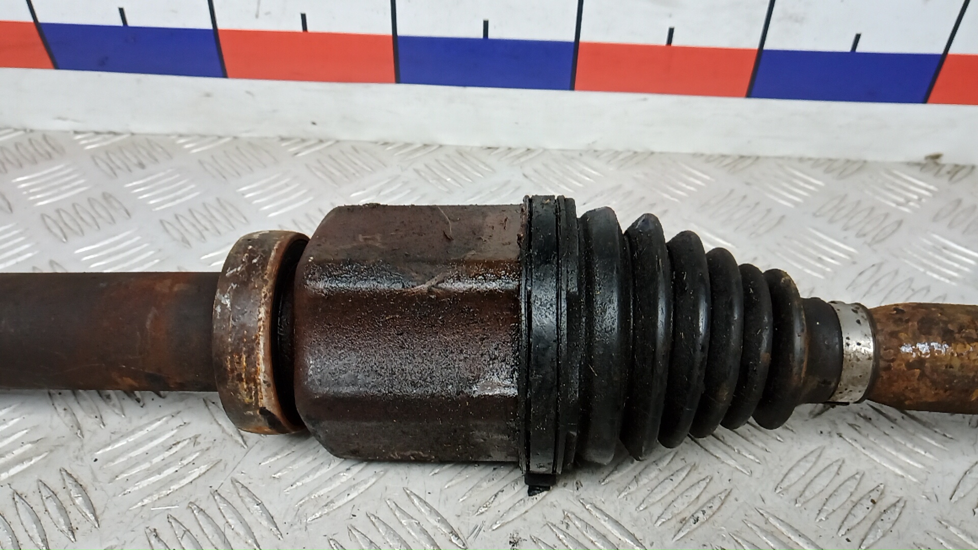 Полуось передняя правая