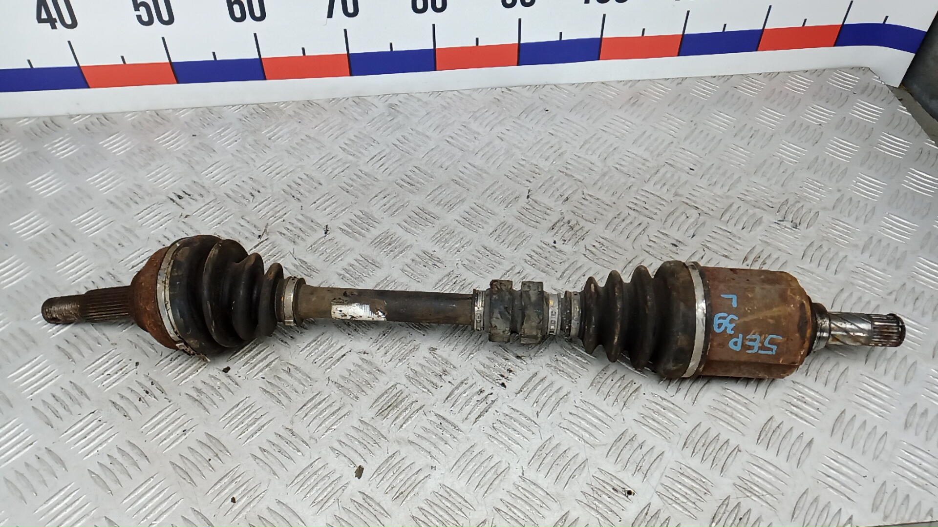 Полуось передняя левая