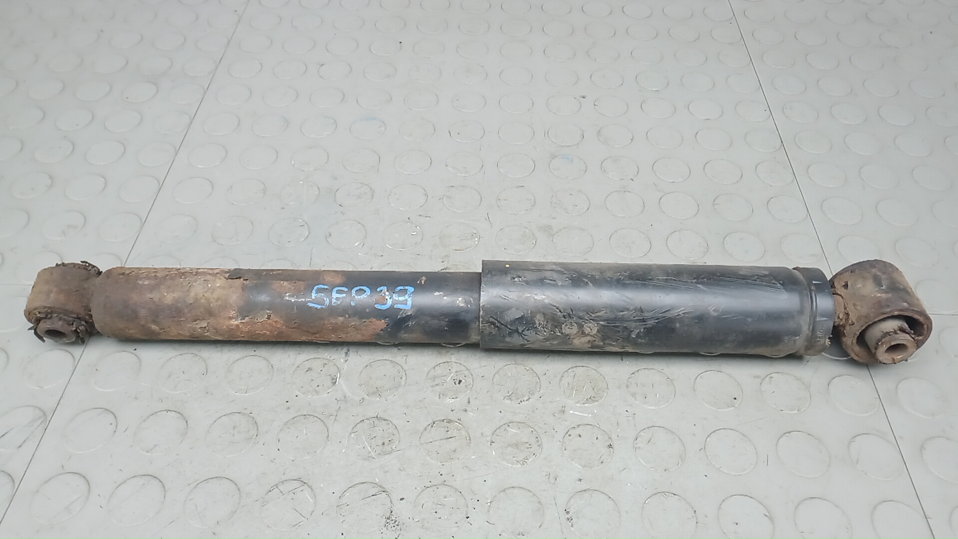 Амортизатор задний (стойка)