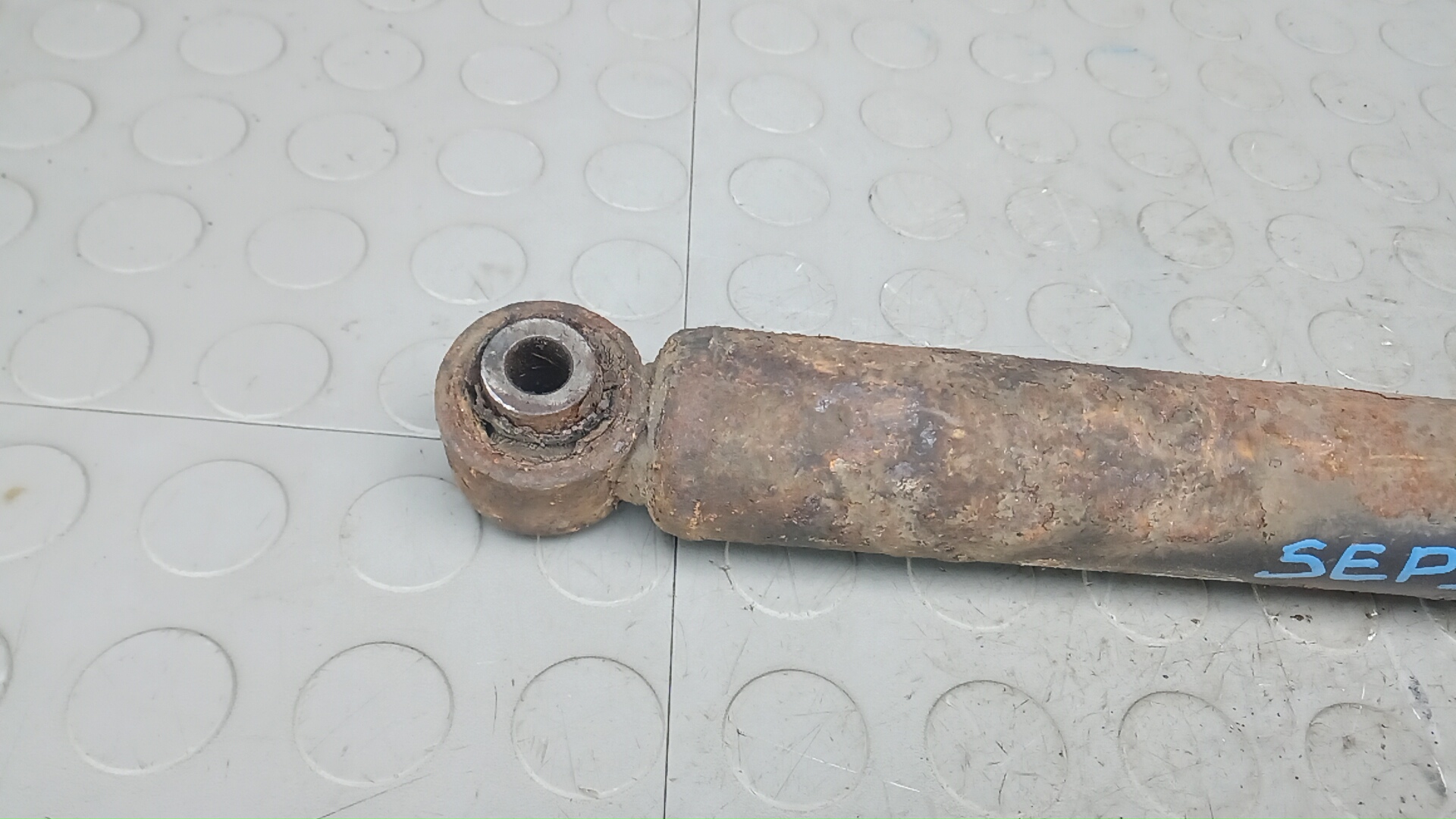 Амортизатор задний (стойка)