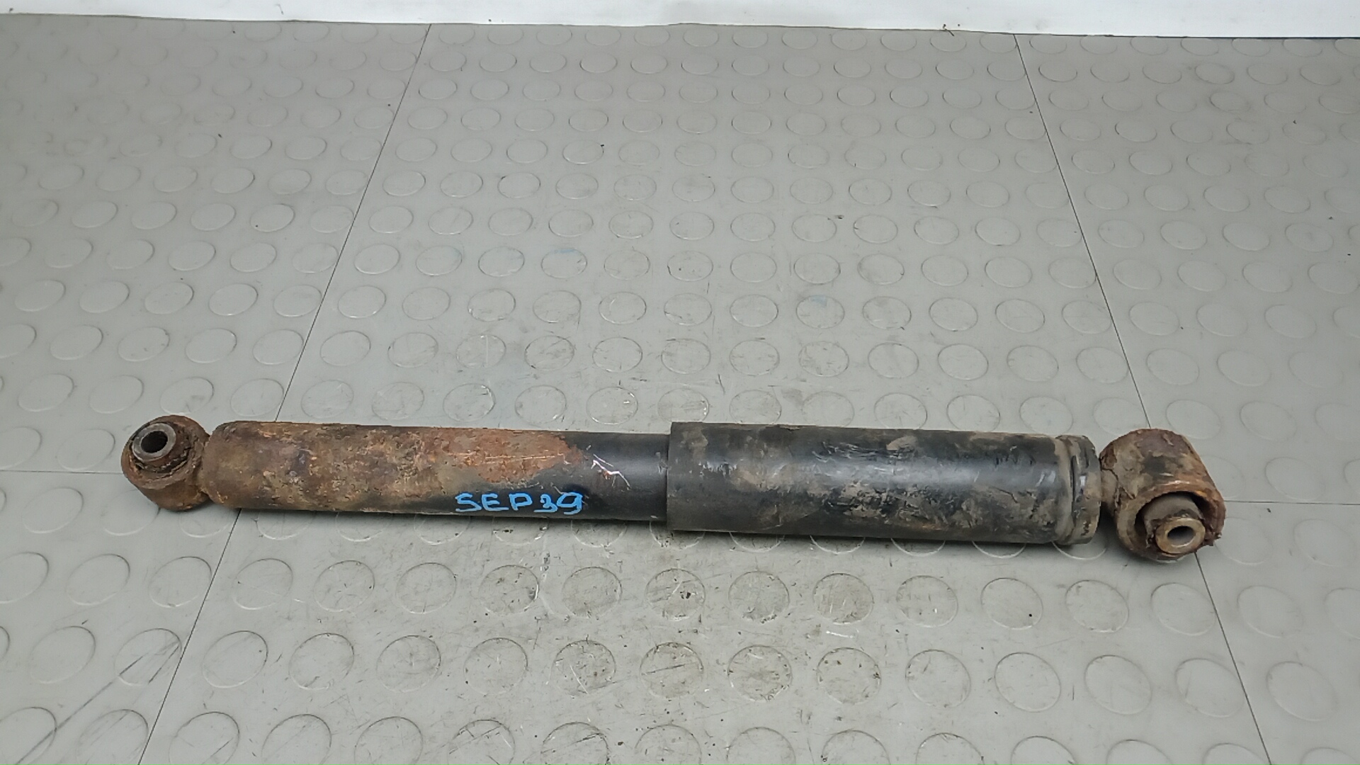 Амортизатор задний (стойка)