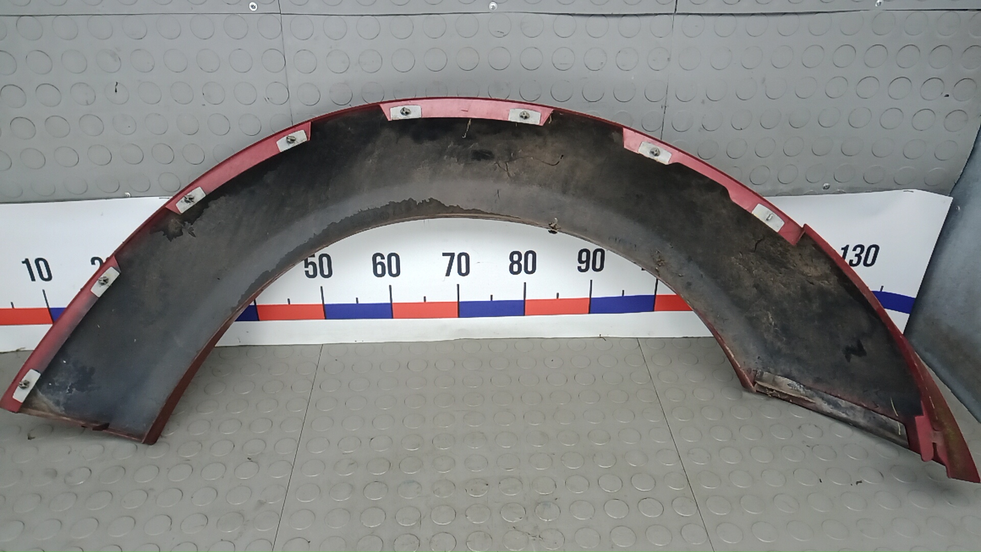 Накладка переднего крыла левого