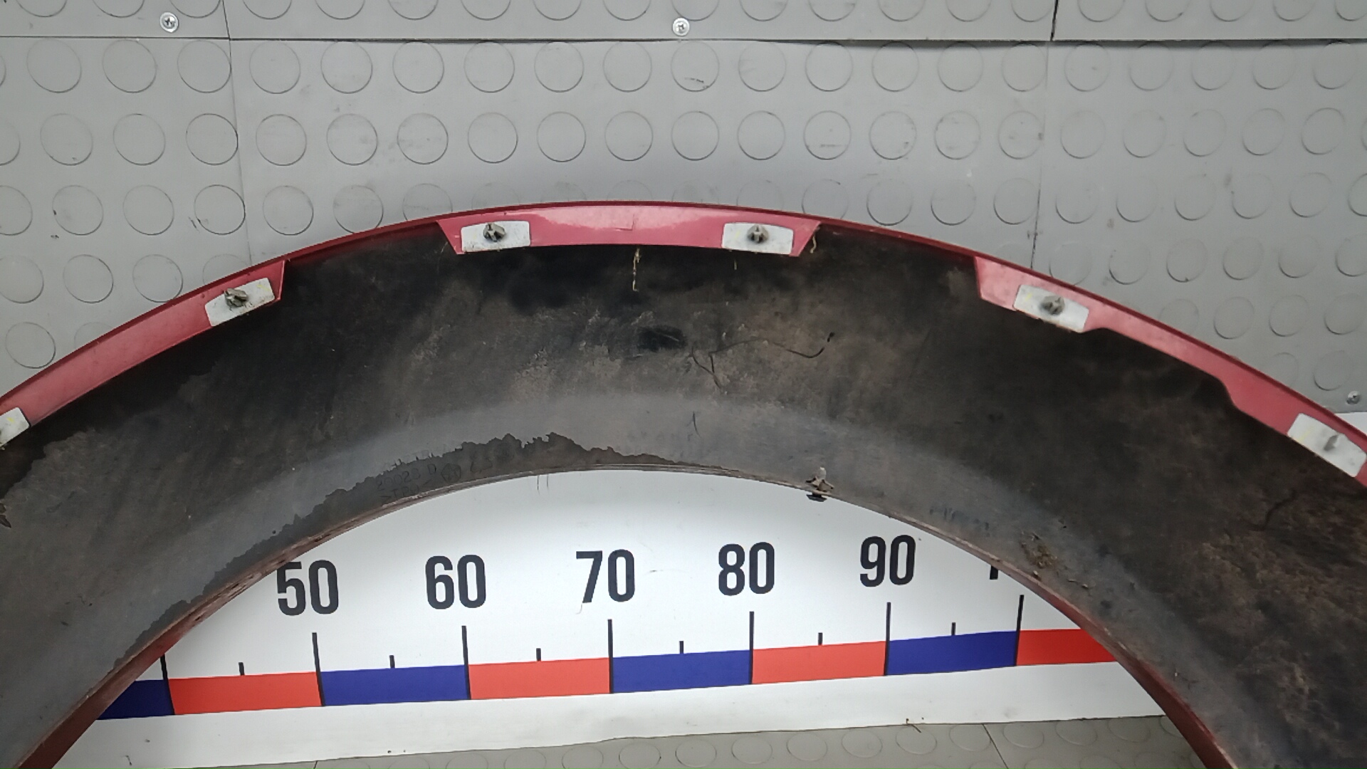 Накладка переднего крыла левого