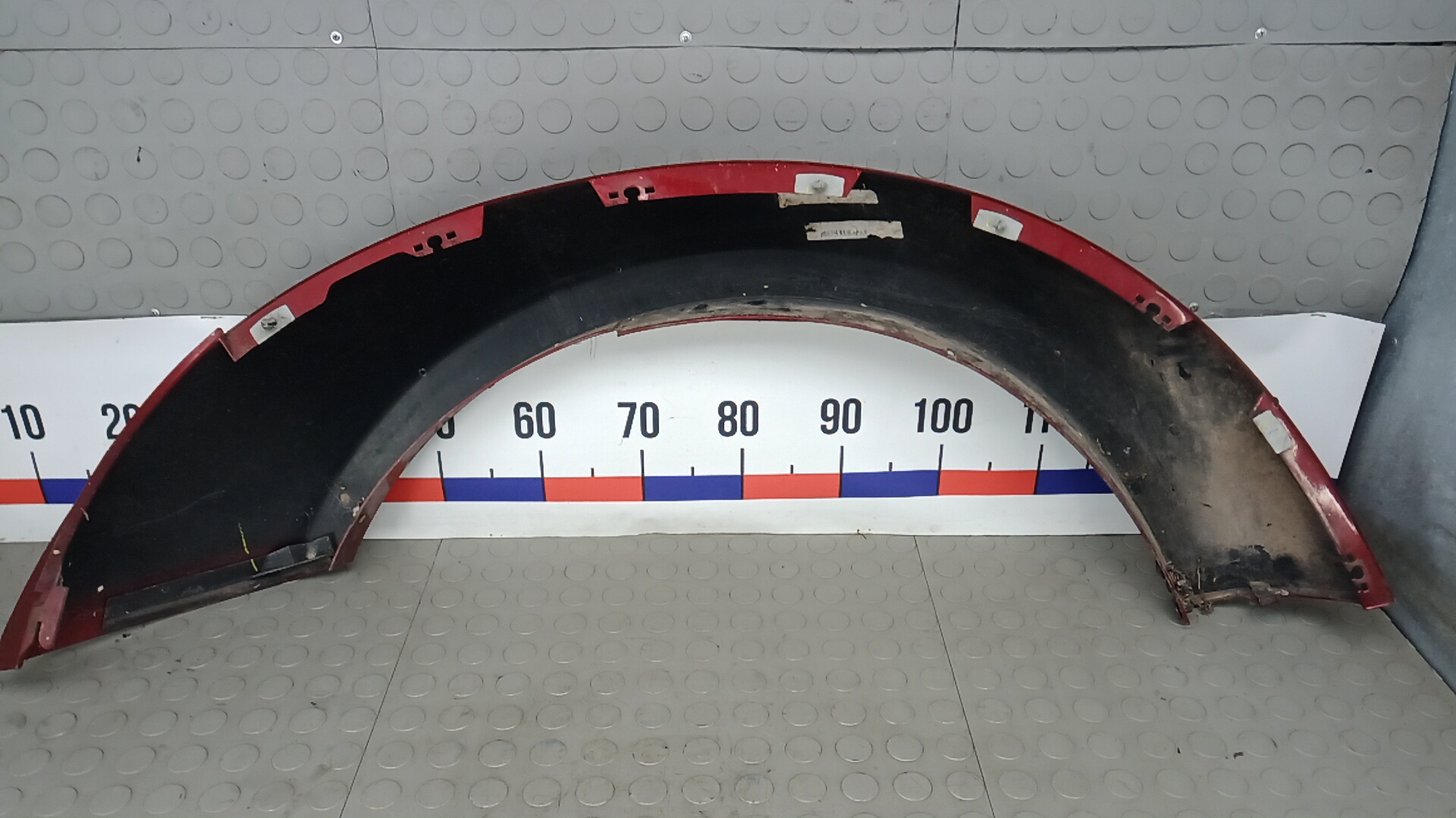 Накладка переднего крыла правого