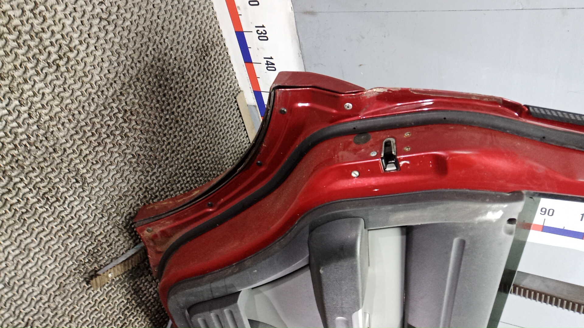 Дверь задняя левая