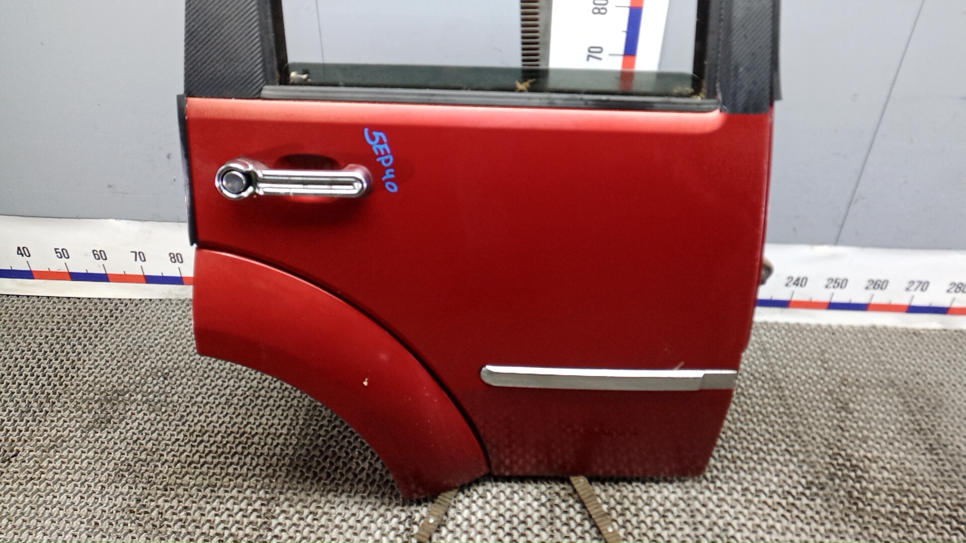 Дверь задняя правая