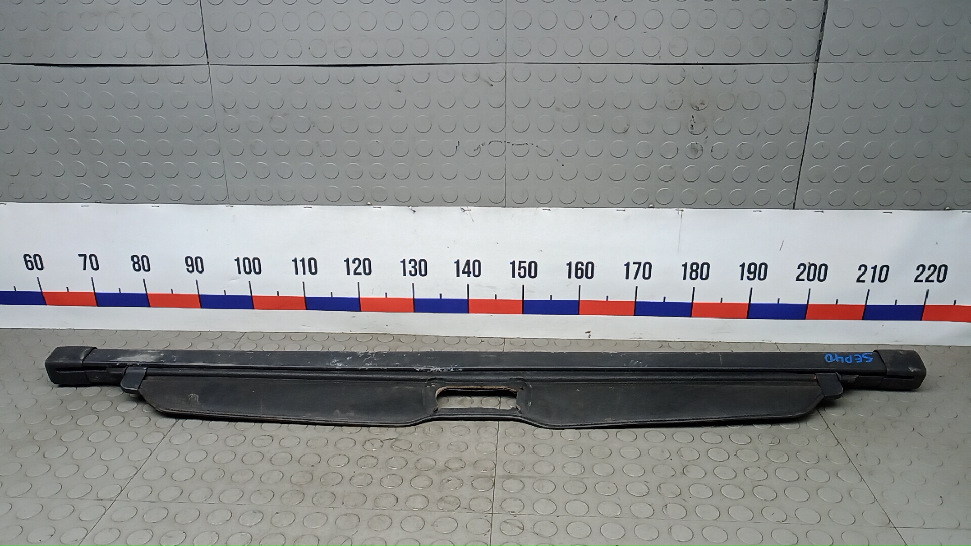 Шторка багажника