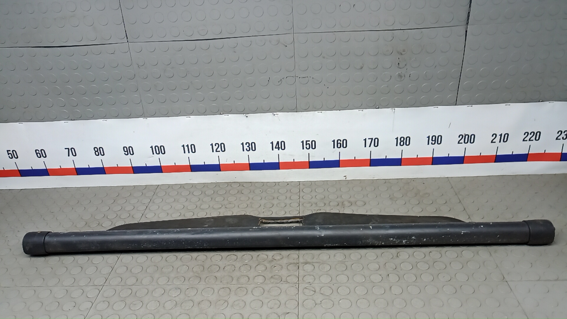 Шторка багажника