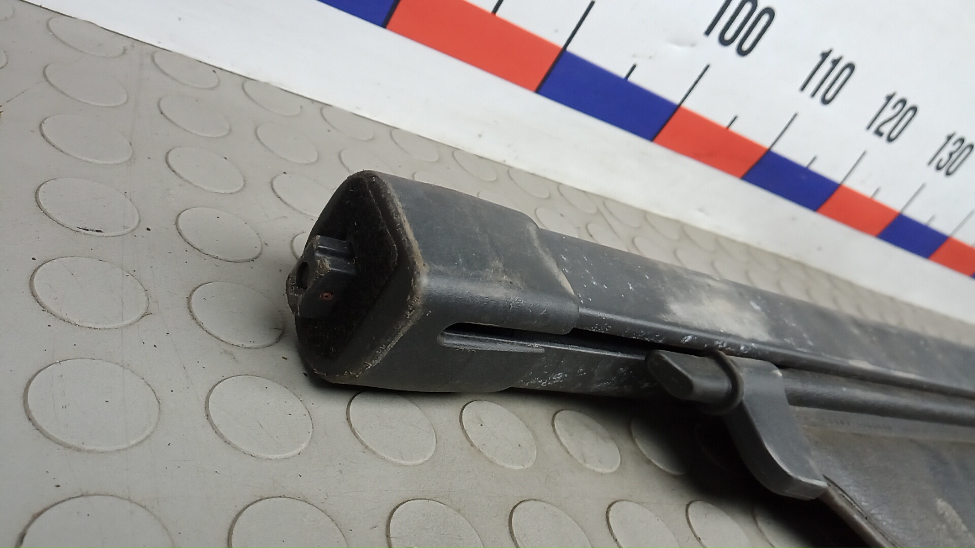 Шторка багажника