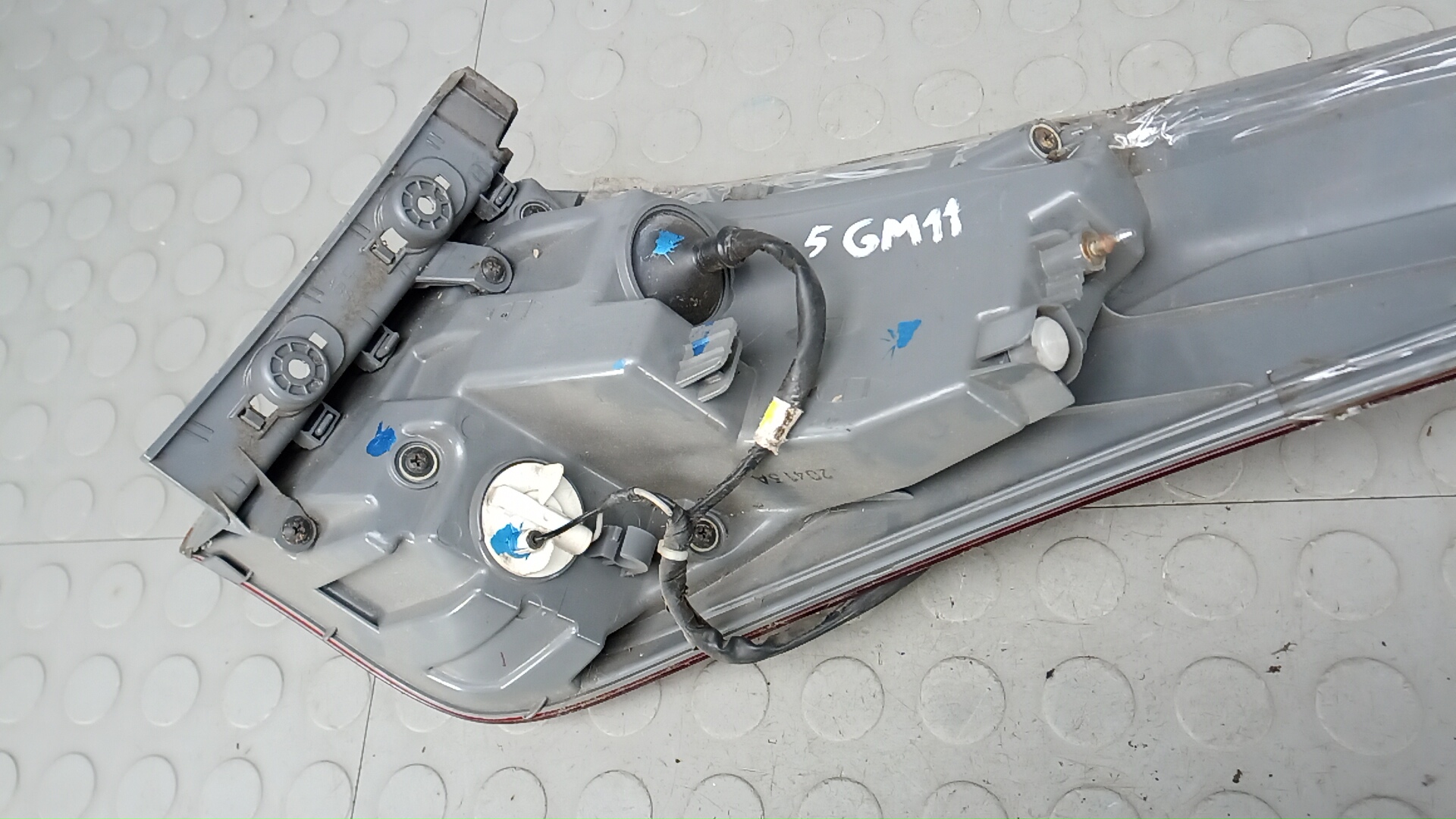 Фонарь задний левый