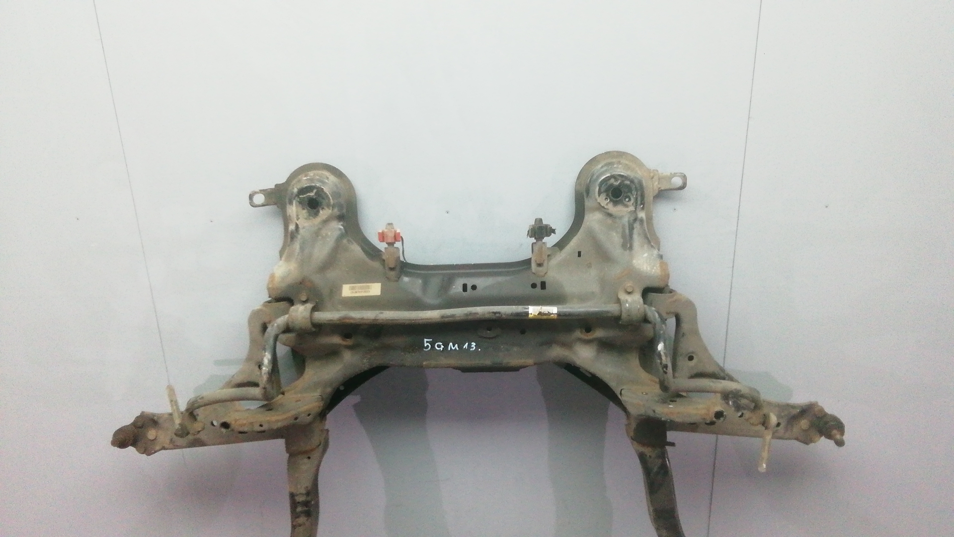 Балка передняя (крепление продольных тяг)