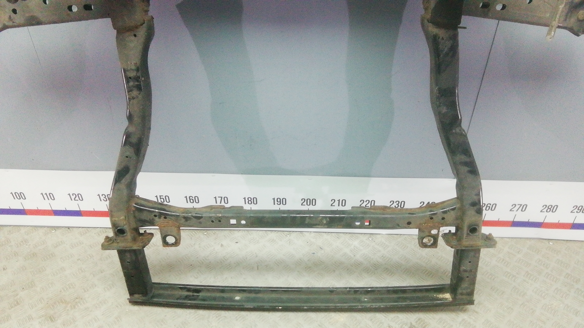 Балка передняя (крепление продольных тяг)