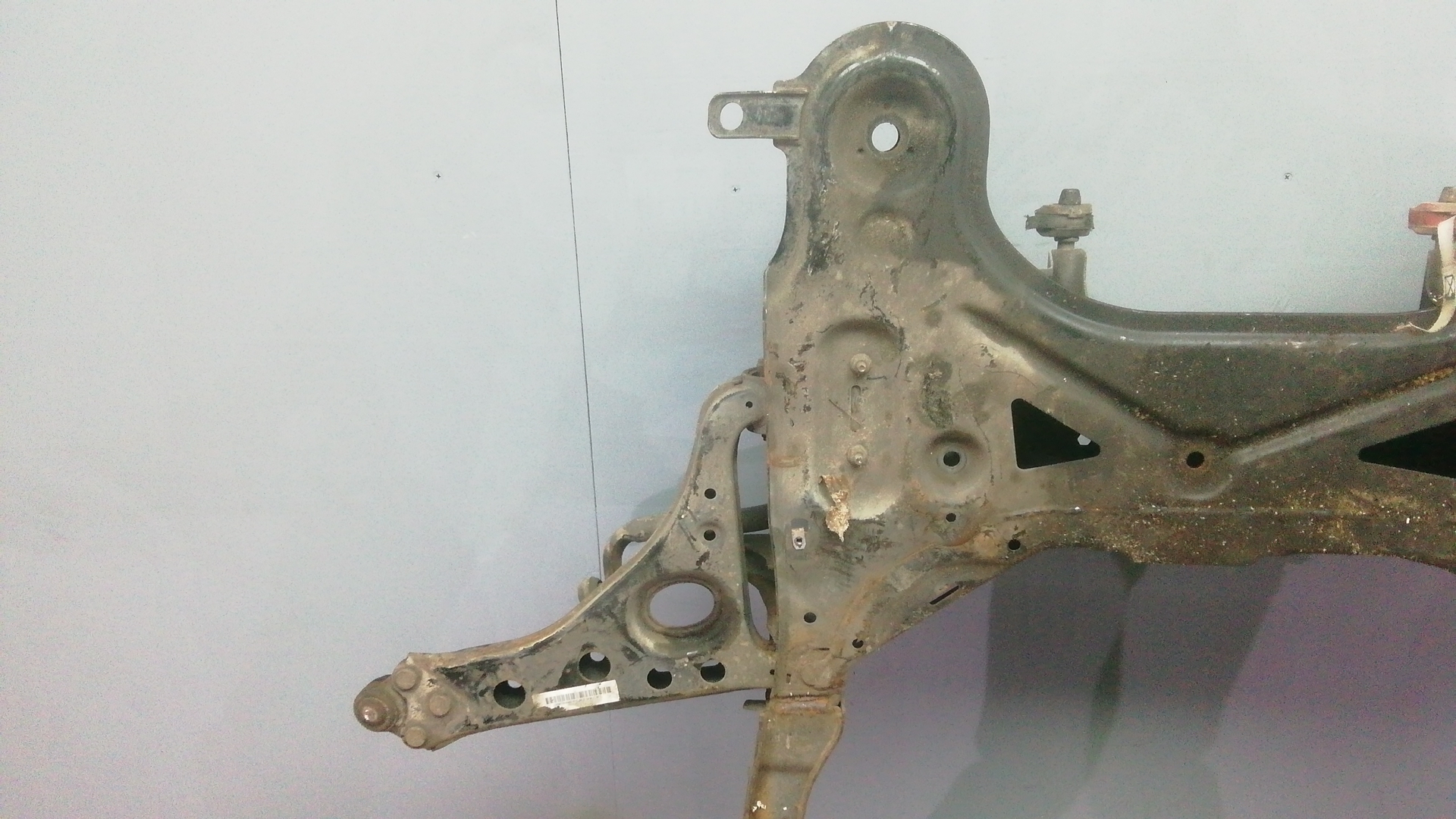 Балка передняя (крепление продольных тяг)