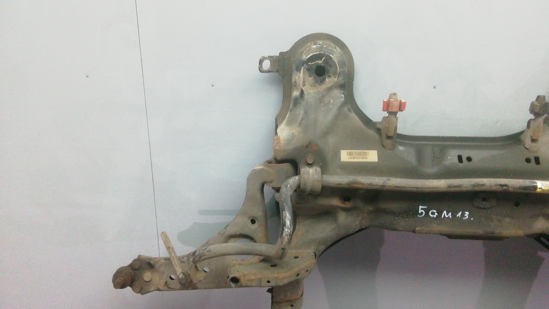 Балка передняя (крепление продольных тяг)