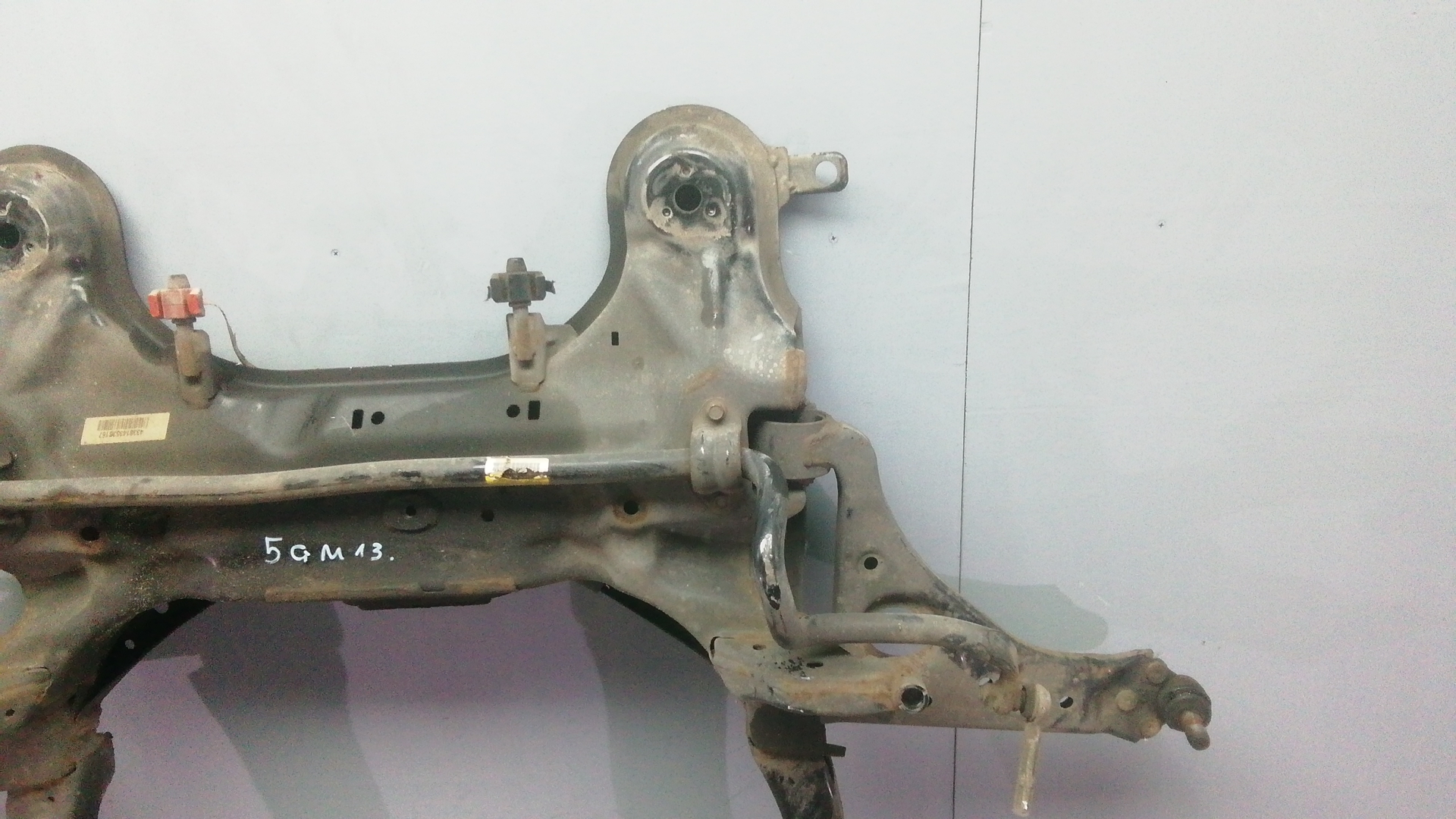 Балка передняя (крепление продольных тяг)