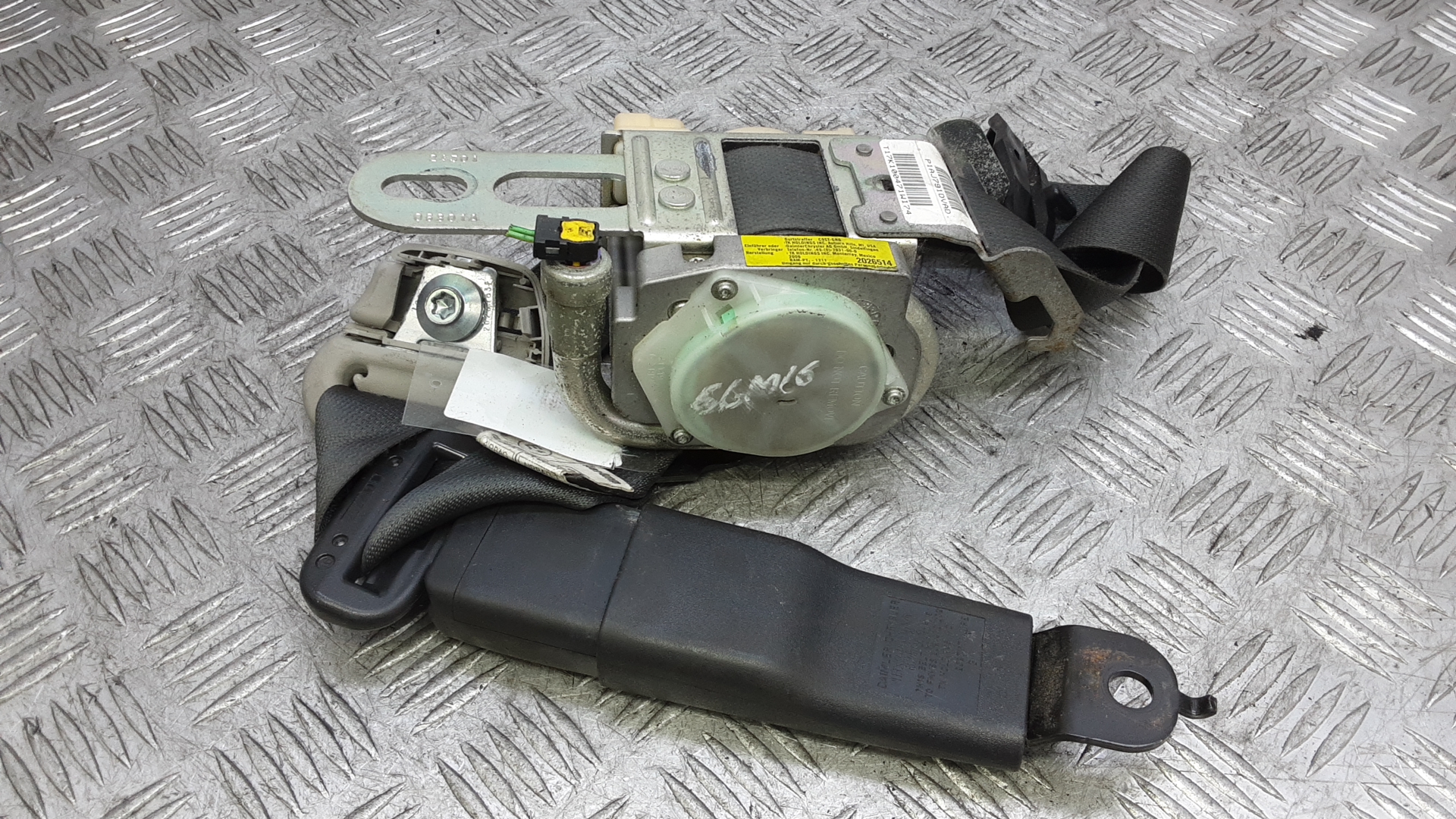 Ремень безопасности с пиропатроном