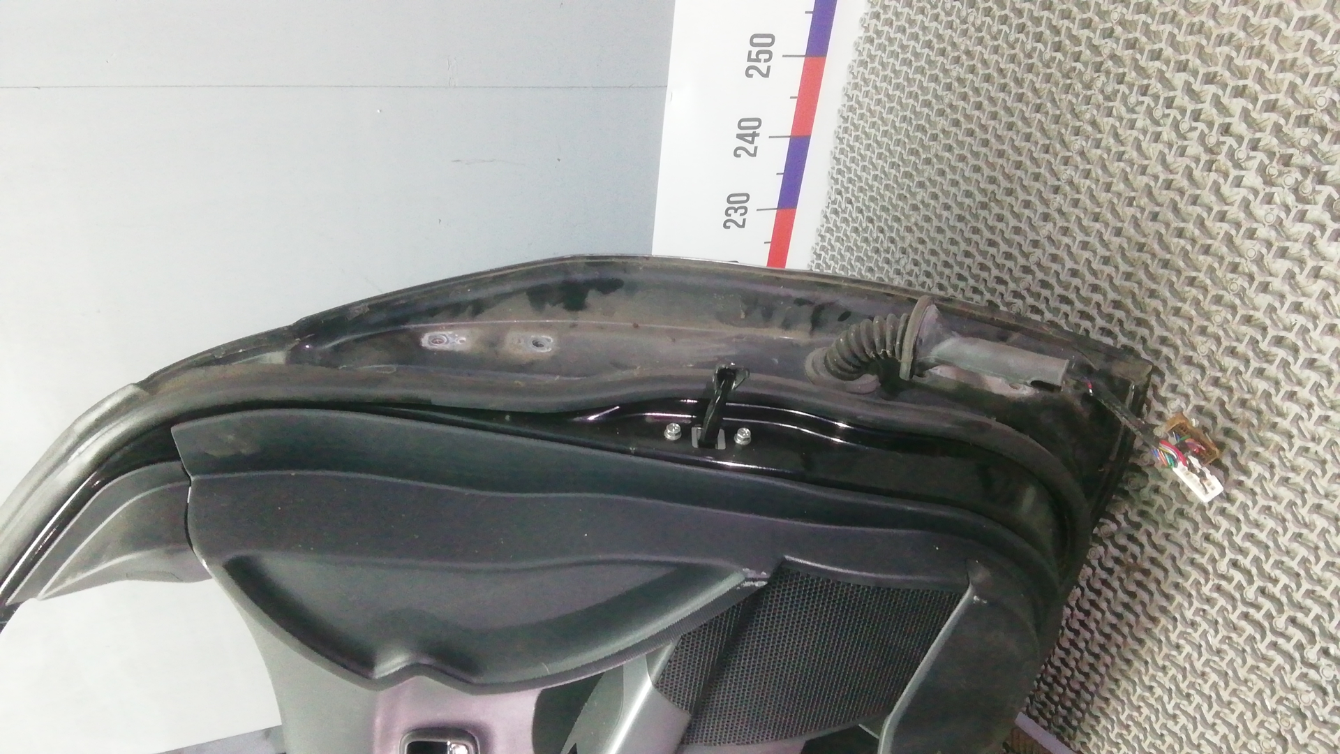 Дверь передняя левая