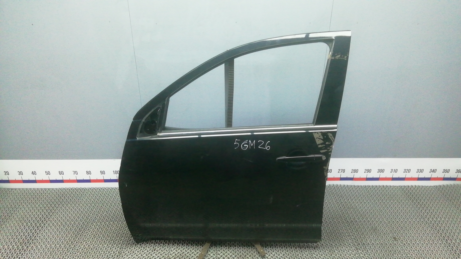 Дверь передняя левая