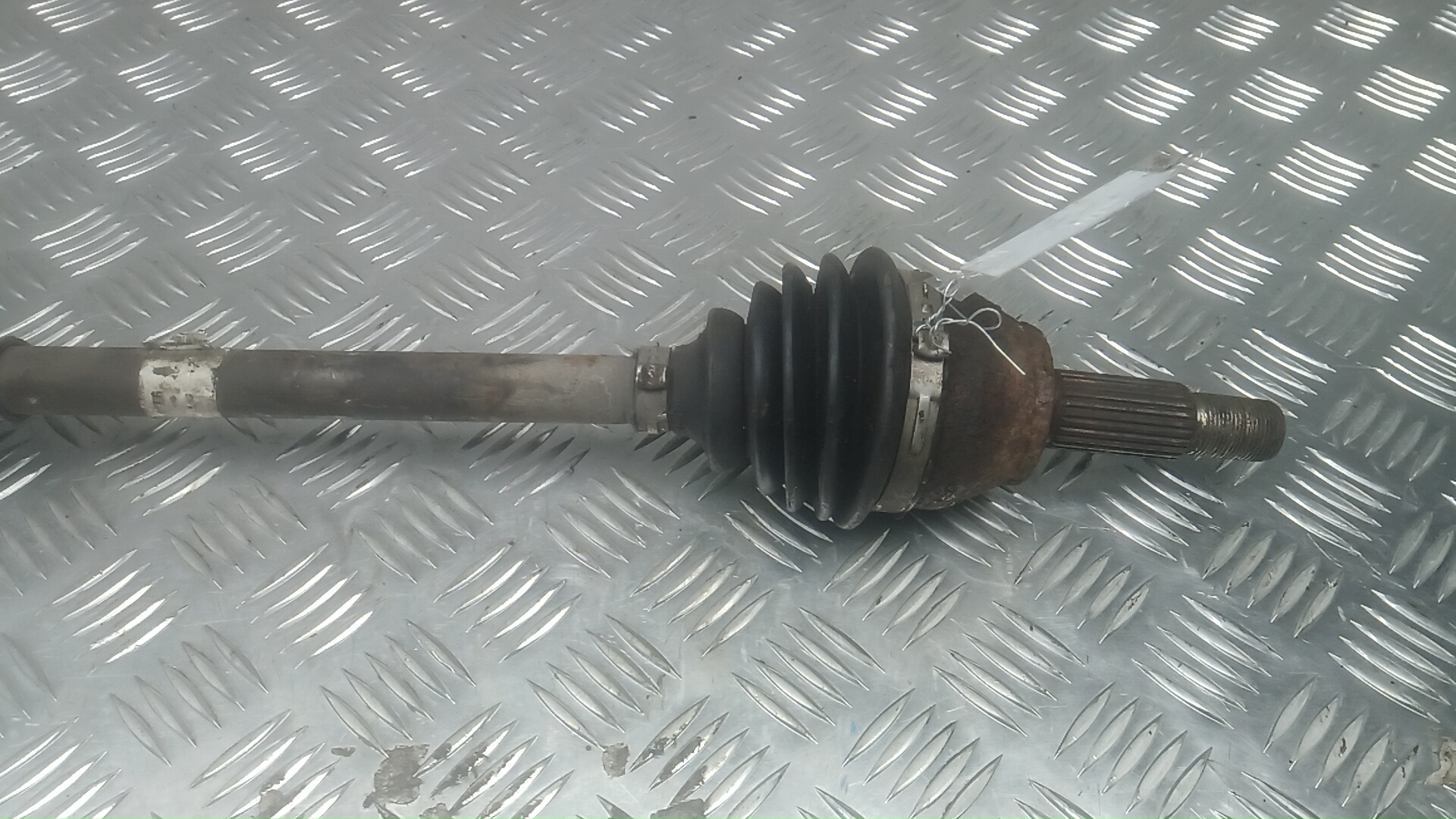 Полуось передняя правая