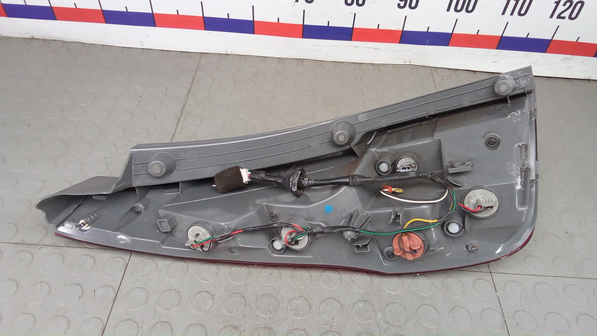 Фонарь задний правый